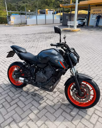 YAMAHA MT-07