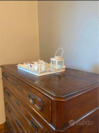 mobile antico in legno