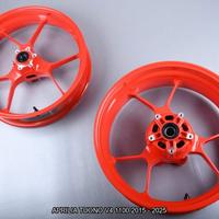 Coppia di cerchi OEM APRILIA TUONO V4 2015 - 2025