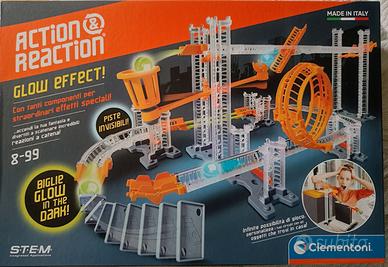 Pista per le biglie che si illumina al buio