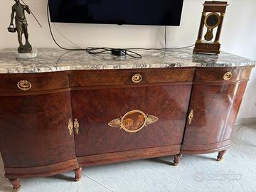Credenza antica