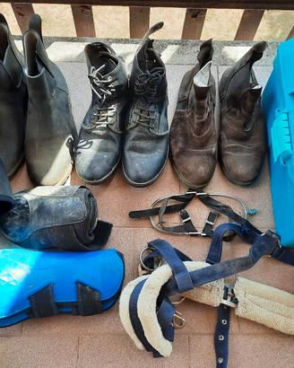 Materiale per equitazione