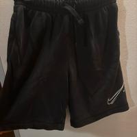 pantaloncini nike