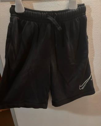 pantaloncini nike