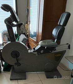 Bicicletta Recline Tecnogym