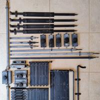 Ferramenta in ferro per balconi e porte in legno