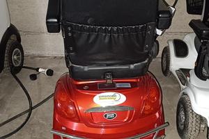 Scooter elettrico per anziani e disabili
