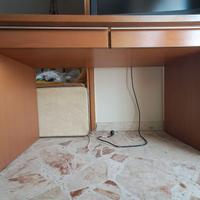Scrivania in legno