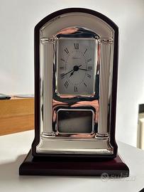 Orologio da tavolo con pendolo