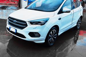 Ford Kuga 1.5 TDCI 120 CV S&S 2WD ST-LINE
