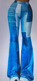 pantalone gamba svasata in fantasia tipo jeans 
