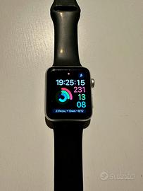 Apple Watch Serie 3 42mm in Alluminio