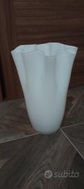 vaso in vetro ondulato 