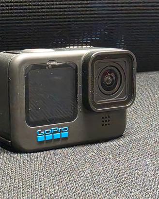 GoPro Hero 10 Black + accessori