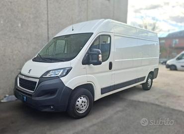 PEUGEOT e-Boxer BOXER