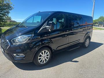 FORD CUSTOM  9 POSTI  (CON ELEVATORE ELETTRICO)