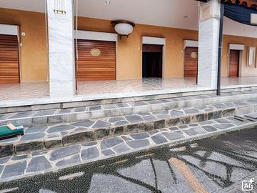 NEGOZIO A PAVONE DEL MELLA