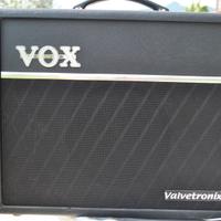 Amplificatore Vox  da scambiare con Chitarra folk