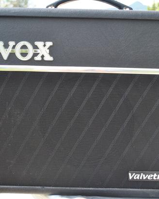 Amplificatore Vox  da scambiare con Chitarra folk