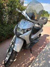 Piaggio Beverly 250 + baule - Pronto all'uso