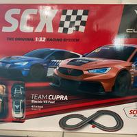 Pista SCALEXTRIC x CUPRA