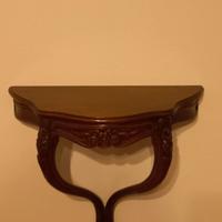 Mensola a muro in legno lavorato