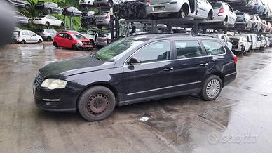 VW PASSAT 2001 SOLO PER RICAMBI