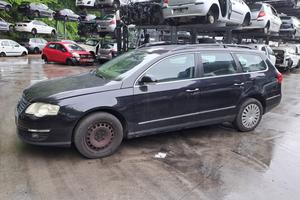 VW PASSAT 2001 SOLO PER RICAMBI