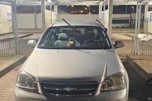 1.6 GPL. Percorre 300-350 chilometri con una sola