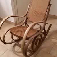 Sedia dondolo il Legno e vimini.