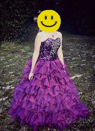 Abitp donna elegante con rouches