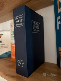 Cassaforte nascosta a forma di libro