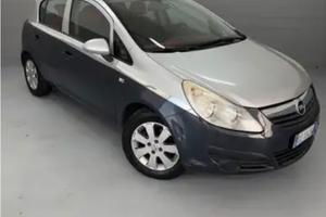 Opel corsa 1200cc GPL
