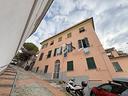 2-locali-a-genova