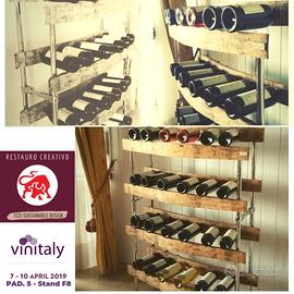 Espositore vini a piedistallo