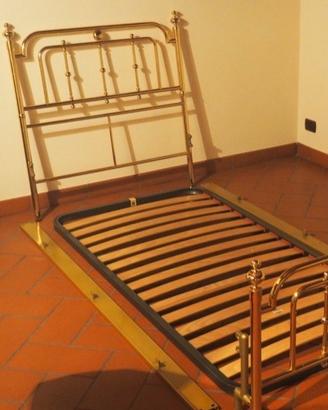 Letto in ottone a bagno di oro zecchino
