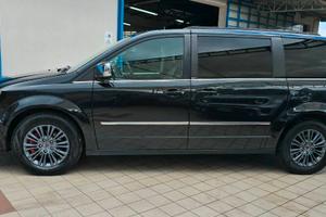 Lancia Voyager 2.8L Platinum 178cv auto *motore nu