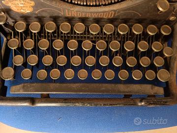 macchina da scrivere 