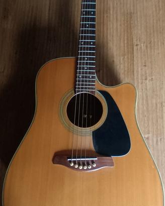 Chitarra acustica amplificata Morris