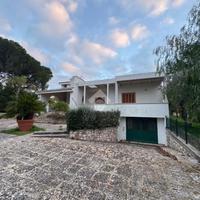 VILLA SINGOLA A POLIGNANO A MARE