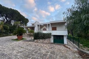 VILLA SINGOLA A POLIGNANO A MARE