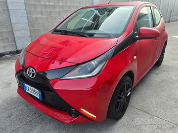 Toyota Aygo 1.0 VVT-i 69 CV 5 porte x-play