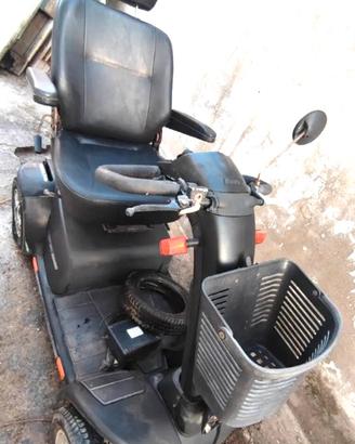 Carrozzina scooter elettrico Pride Victory XL130