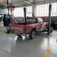 TOYOTA HILUX 2.4 D