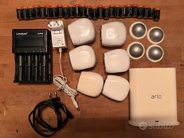 6 Telecamere Arlo router e batterie ricaricabili