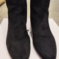 Stivali con tacco quadrato