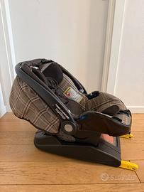 Ovetto Peg Perego con attacchi ISOFIX