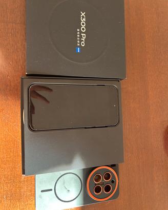 Vivo X300 Pro 12/256- versione cina