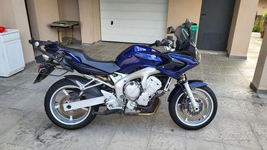 Yamaha FZ6 Fazer (2004 - 07) in perfetto stato.