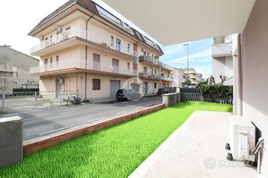 3 LOCALI A ALBA ADRIATICA